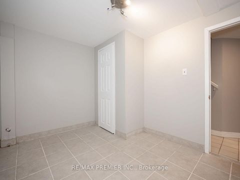 Photo 33 at 17 Cabana Drive, Humber Summit, Toronto