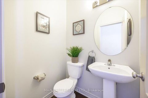 Photo 4 at 27 Radial Drive, Rural Aurora, Aurora