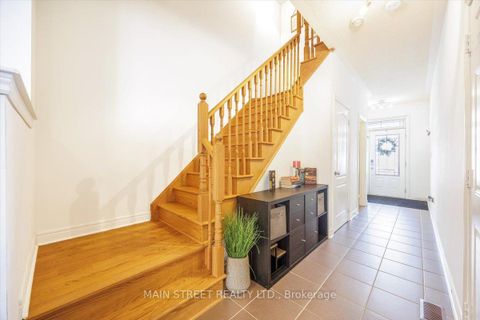 Photo 5 at 27 Radial Drive, Rural Aurora, Aurora