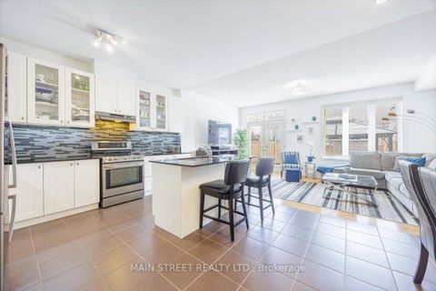 Photo 7 at 27 Radial Drive, Rural Aurora, Aurora