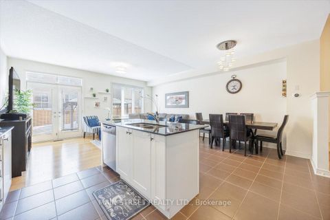 Photo 8 at 27 Radial Drive, Rural Aurora, Aurora