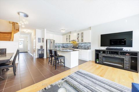 Photo 11 at 27 Radial Drive, Rural Aurora, Aurora