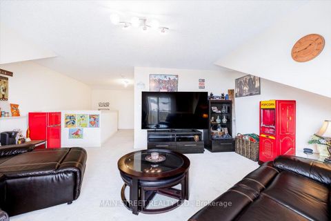 Photo 21 at 27 Radial Drive, Rural Aurora, Aurora