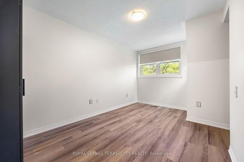 Photo 7 at 129 - 760 Lawrence Avenue, Glen Park, Toronto