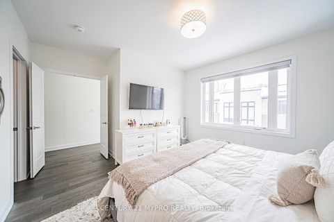 Photo 29 at 15 Howick Lane, South Richvale, Richmond Hill