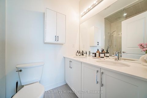 Photo 32 at 15 Howick Lane, South Richvale, Richmond Hill