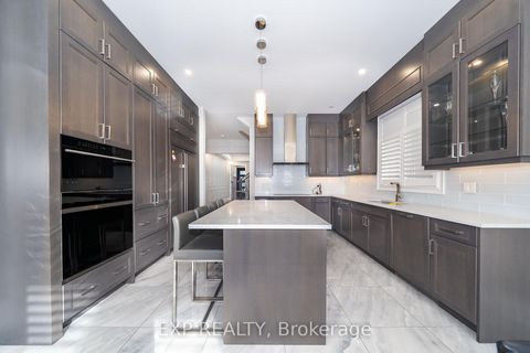 Photo 12 at 164 Milky Way Drive, Observatory, Richmond Hill