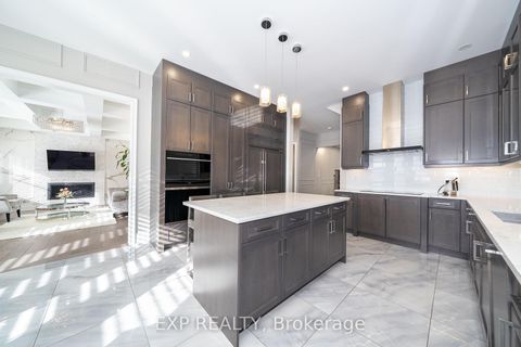 Photo 13 at 164 Milky Way Drive, Observatory, Richmond Hill