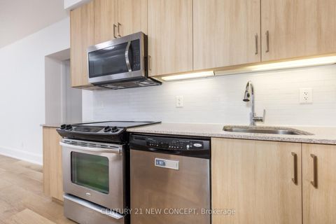 Photo 8 at 619 - 70 Roehampton Avenue, Mount Pleasant West, Toronto