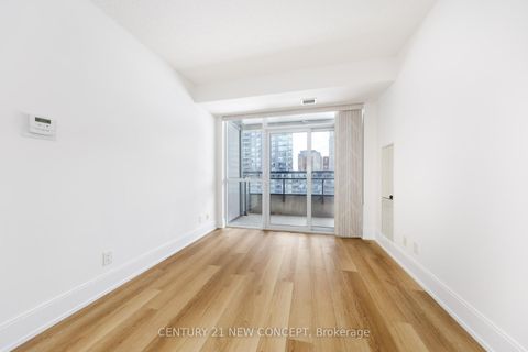 Photo 12 at 619 - 70 Roehampton Avenue, Mount Pleasant West, Toronto