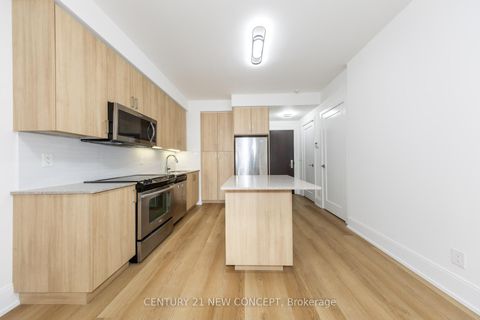 Photo 13 at 619 - 70 Roehampton Avenue, Mount Pleasant West, Toronto