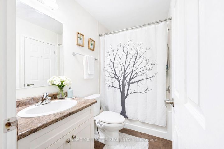 Photo 19 at 53 Colonel Frank Ching Crescent N, Fletcher's West, Brampton