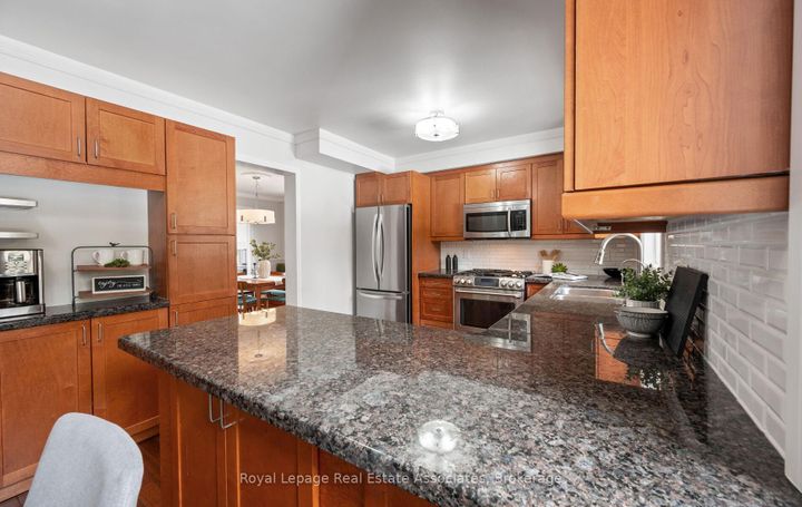 Photo 14 at 5 Vantage Circle, Streetsville, Mississauga