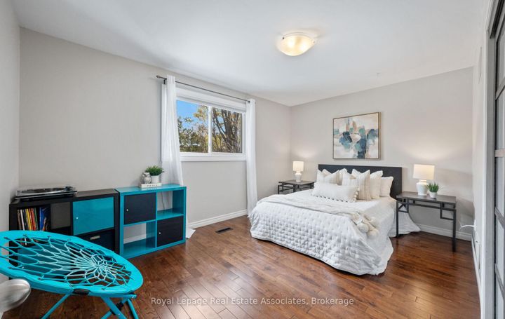 Photo 31 at 5 Vantage Circle, Streetsville, Mississauga