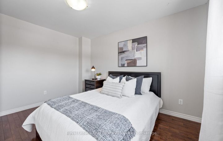 Photo 34 at 5 Vantage Circle, Streetsville, Mississauga