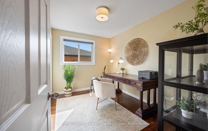 Photo 35 at 5 Vantage Circle, Streetsville, Mississauga