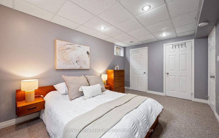 Photo 40 at 5 Vantage Circle, Streetsville, Mississauga