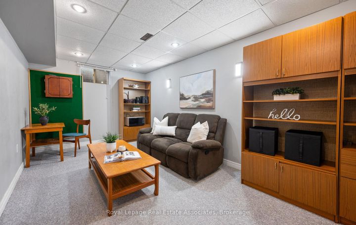 Photo 43 at 5 Vantage Circle, Streetsville, Mississauga