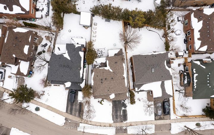 Photo 45 at 5 Vantage Circle, Streetsville, Mississauga