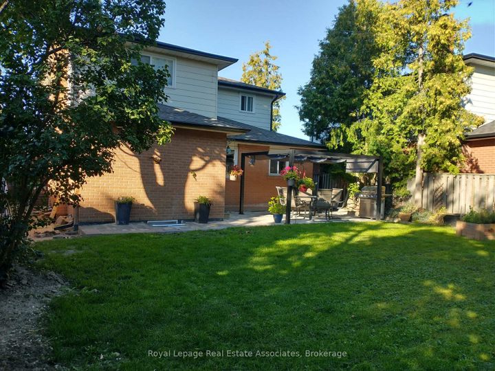 Photo 48 at 5 Vantage Circle, Streetsville, Mississauga