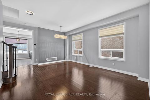 Photo 5 at 82 Lampkin Street, Sutton & Jackson's Point, Georgina