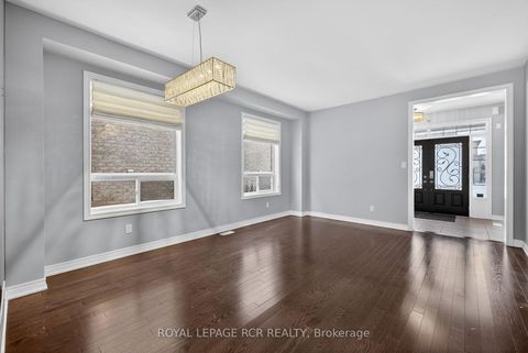 Photo 8 at 82 Lampkin Street, Sutton & Jackson's Point, Georgina