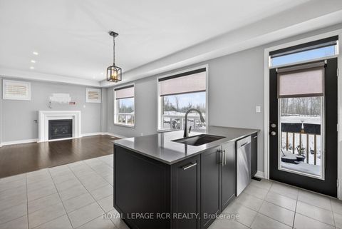 Photo 12 at 82 Lampkin Street, Sutton & Jackson's Point, Georgina