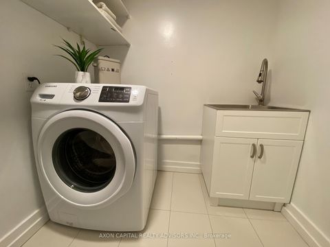 Photo 12 at 59 Mcmurrich Street, Annex, Toronto