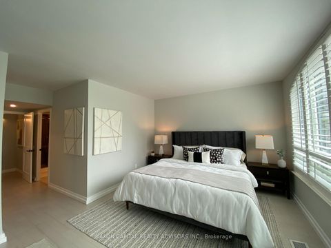 Photo 17 at 59 Mcmurrich Street, Annex, Toronto