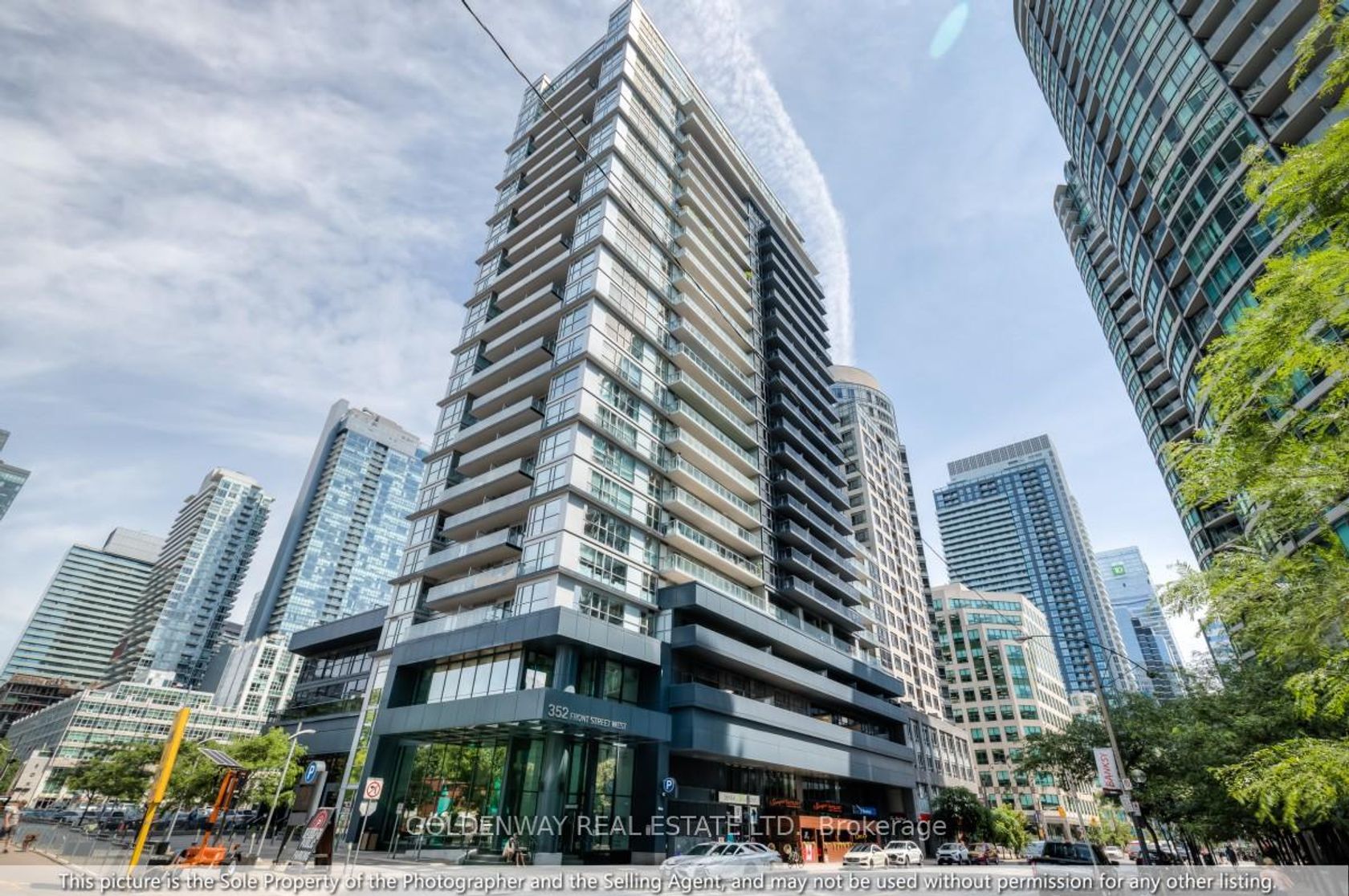 2009 - 352 Front Street W, Waterfront Communities C1, Toronto 