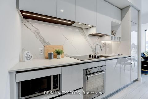 Photo 5 at Th05 - 9 Buttermill Avenue W, Vaughan Corporate Centre, Vaughan