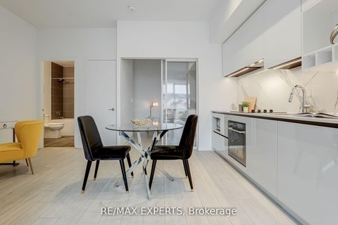 Photo 6 at Th05 - 9 Buttermill Avenue W, Vaughan Corporate Centre, Vaughan