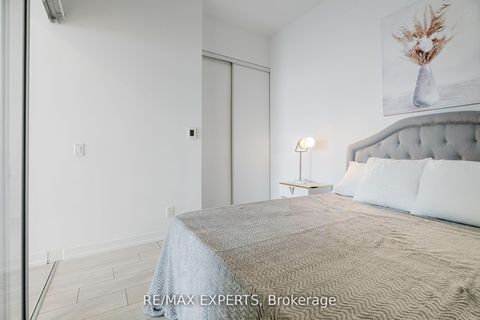 Photo 10 at Th05 - 9 Buttermill Avenue W, Vaughan Corporate Centre, Vaughan