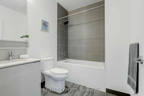 Photo 12 at Th05 - 9 Buttermill Avenue W, Vaughan Corporate Centre, Vaughan