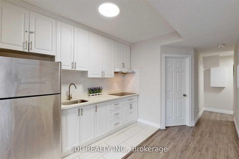 Photo 13 at 216 Mc Caul Street, Chinatown, Toronto