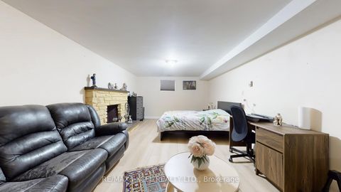 Photo 25 at 19 Clancy Drive, Don Valley Village, Toronto