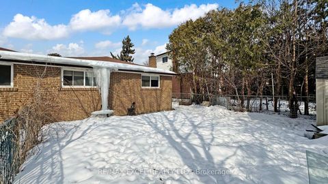 Photo 38 at 19 Clancy Drive, Don Valley Village, Toronto