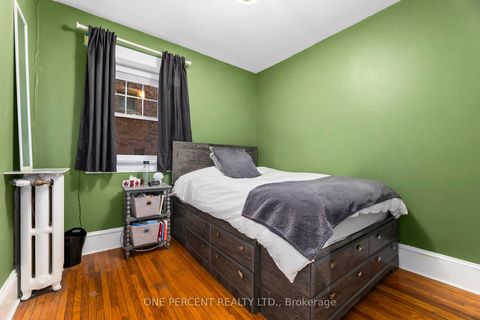 Photo 7 at 2 - 68 Kendal Avenue, Annex, Toronto