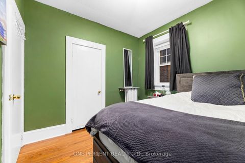 Photo 8 at 2 - 68 Kendal Avenue, Annex, Toronto