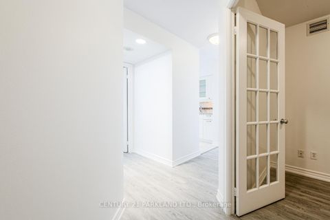 Photo 7 at 1701 - 8 Rean Drive, Bayview Village, Toronto