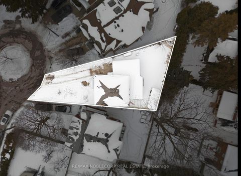 Photo 1 at 51 Glenavy Avenue, York Mills, Toronto