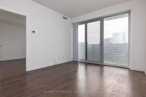 Photo 4 at 6003 - 100 Harbour Street, Waterfront Communities C1, Toronto