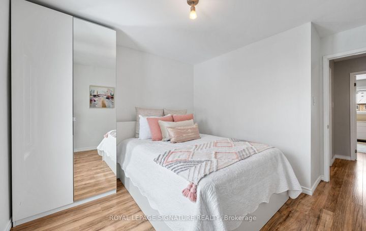 Photo 21 at 6943 Estoril Road, Meadowvale, Mississauga