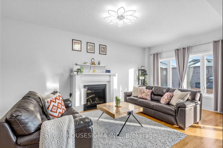 Photo 6 at 1348 Apollo Street, Eastdale, Oshawa