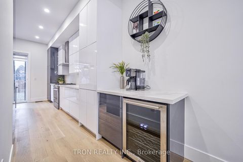Photo 8 at 38 Uno Drive, Queensway, Toronto
