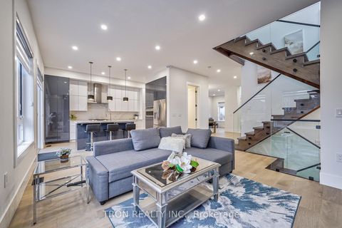 Photo 14 at 38 Uno Drive, Queensway, Toronto