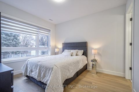 Photo 24 at 38 Uno Drive, Queensway, Toronto