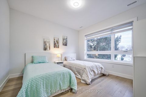 Photo 28 at 38 Uno Drive, Queensway, Toronto