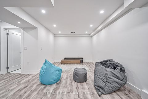 Photo 34 at 38 Uno Drive, Queensway, Toronto