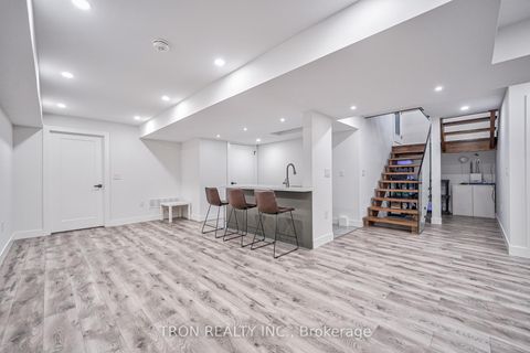 Photo 35 at 38 Uno Drive, Queensway, Toronto